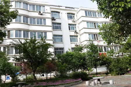 城东黄金花园3室2厅1卫127m2简单装修